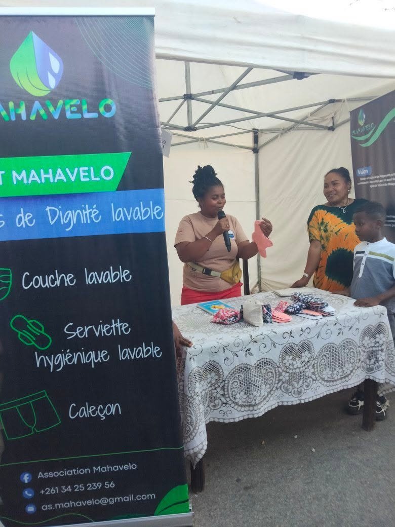 Une journée de mobilisation autour de la vente de serviettes hygiéniques — Illustration